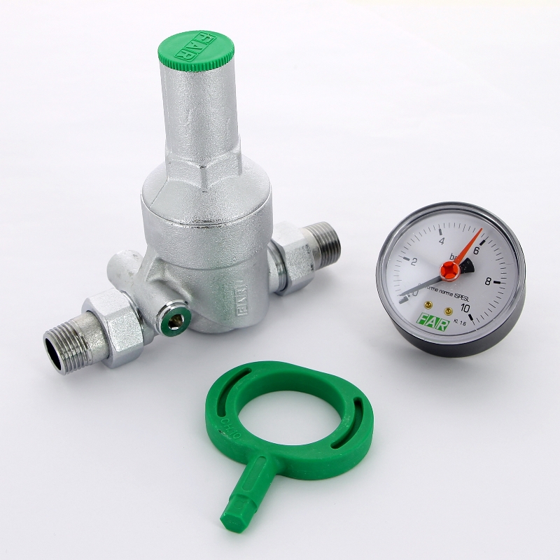 Редуктор хром FAR 1/2" НР-НР, с манометром FA 2815 12